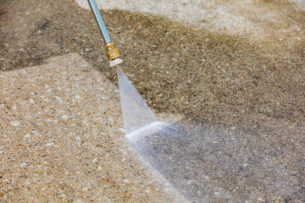 Best Playground Equipment Cleaning  in Brooklyn Park, MN